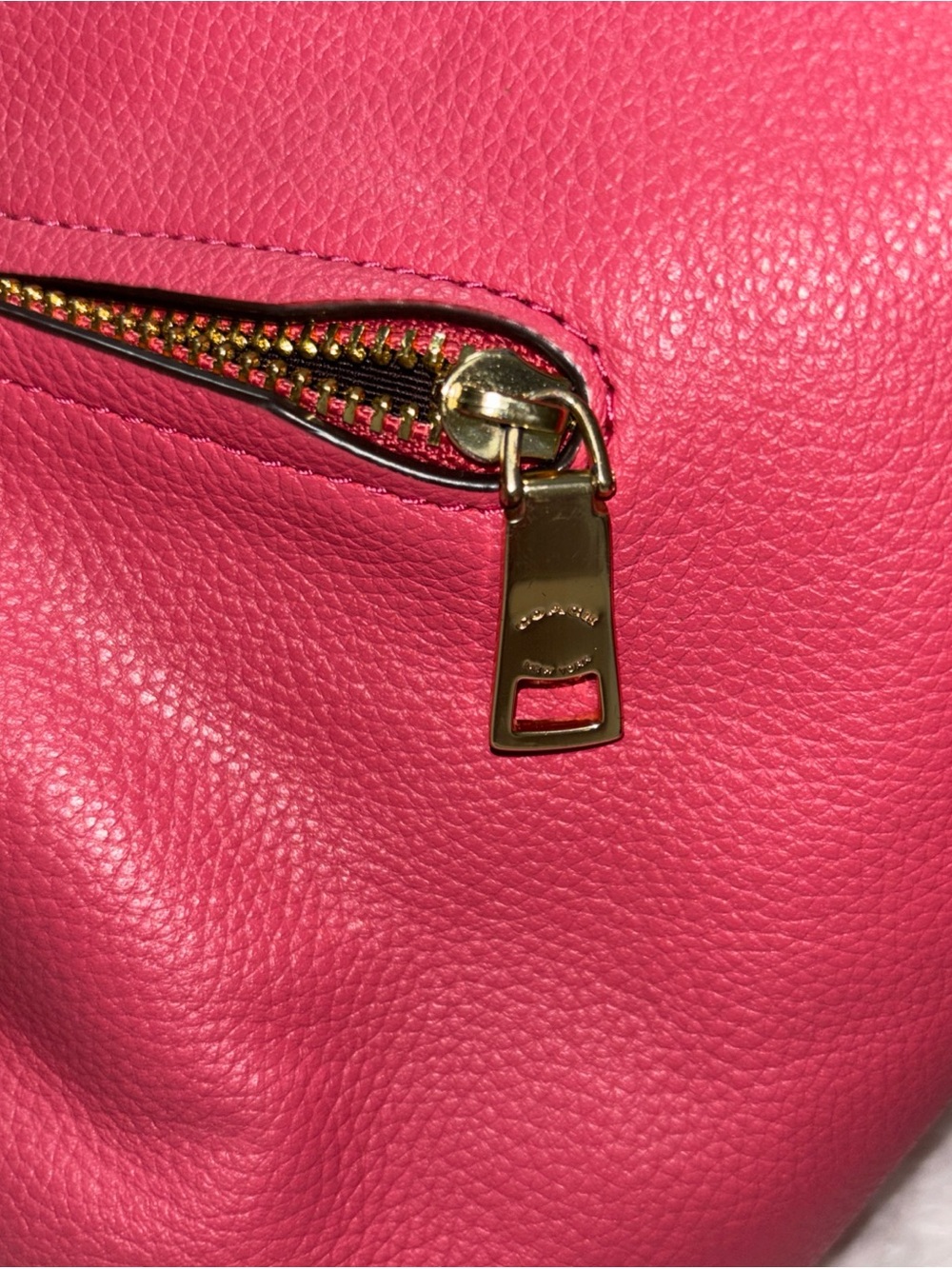 Coach Rose Pink Pebbled Leather Shoulder Bag with Wallet - Picture 9 of 16